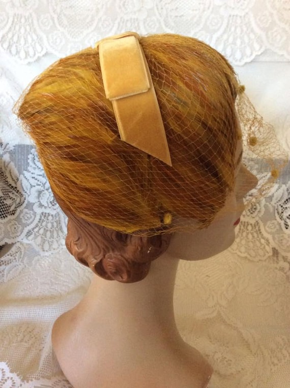 Vintage 1950s 1960s Hat Golden Brown Feathers With