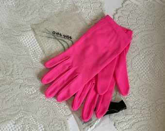 Vintage 1950's 1960's Gloves Bright Pink Stretch Gloves To The Wrist Comes With Original Plastic Bag Sold As Is!!