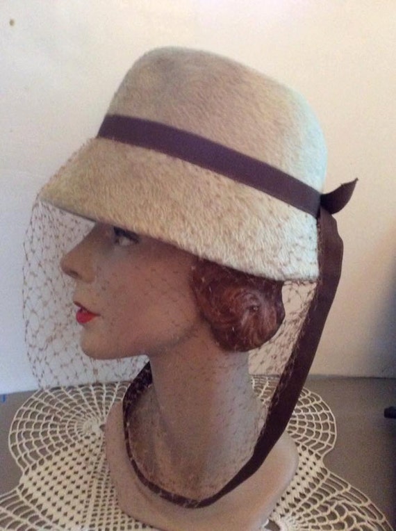 Vintage 1950s Hat Mr. John Boutique Unique Veil Br