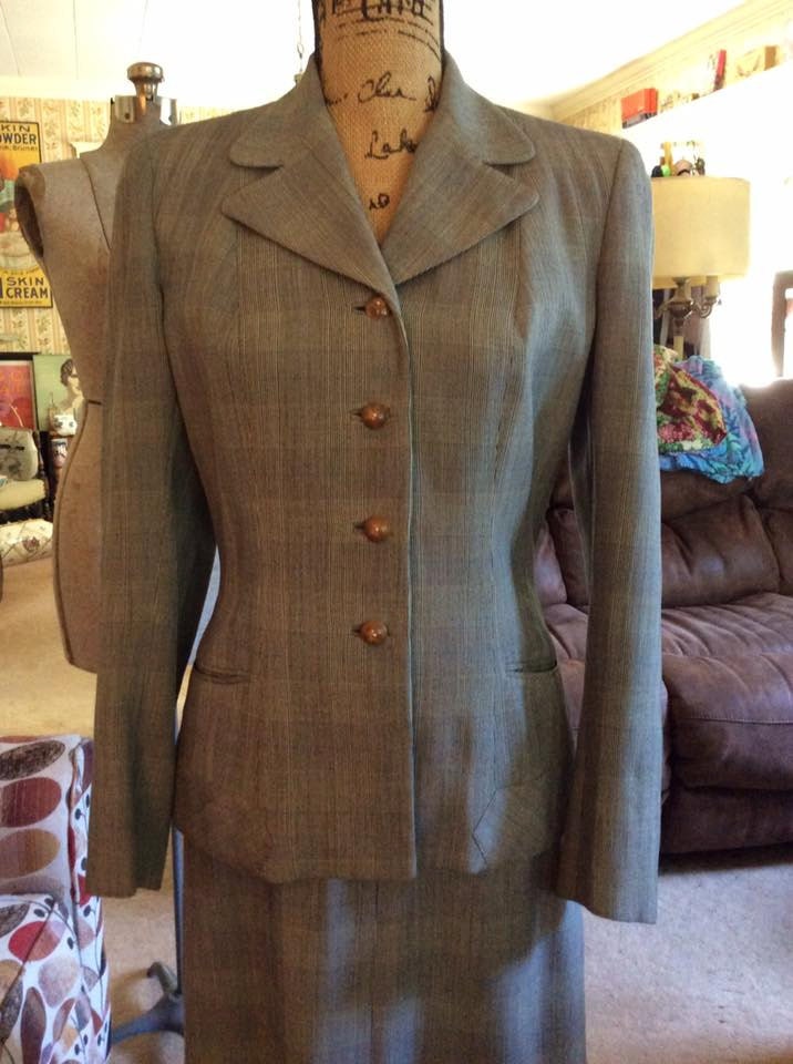 Real Vintage Search Engine Vintage 1940S Suit 2 Piece Jacket Skirt Glen Plaid Printzess Fashioned By Printz-Baums Pat Mc Goldrick Owner Green Bay, Wisconsin $168.00 AT vintagedancer.com