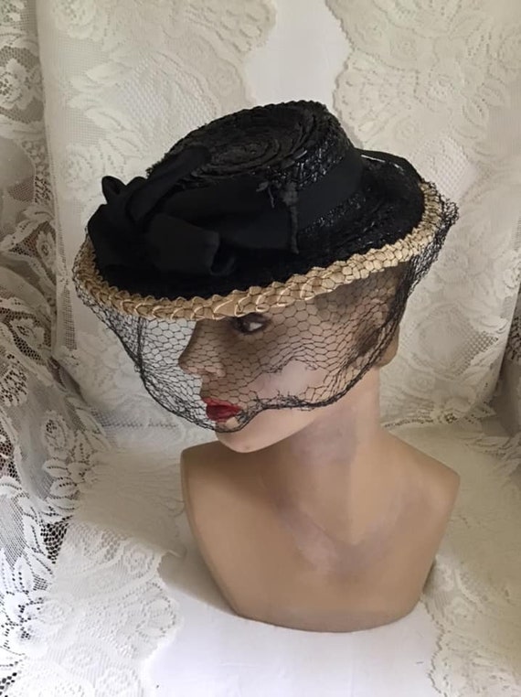 Vintage 1940's Hat Black And Cream Straw Hat With… - image 8