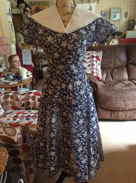 Vintage 1940s 1950s Dress Sheer Blue & White Floc… - image 2