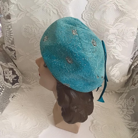 Vintage 1950's 1960's Hat Light Blue Velvet With … - image 6