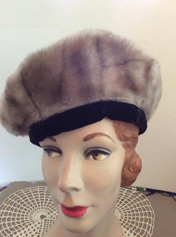 Vintage 1960s Hat Beret Tam Faux Fake Fur With Bl… - image 4
