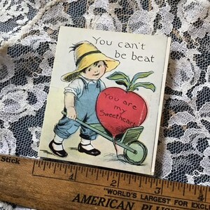 Vintage 1920's 1930's Tarjeta de San Valentín Little Farmer Boy Paper Ephemera Scrap Booking Arts Crafts Re-Purpose Memorabilia Collectible