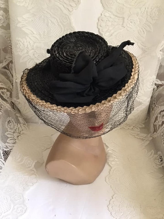 Vintage 1940's Hat Black And Cream Straw Hat With… - image 2