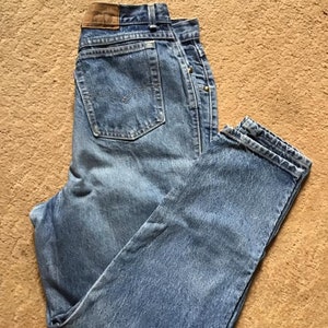 Vintage 1970's 1980's Jeans Levi's MOM Denim Jeans Faded Wash 2 Front ...