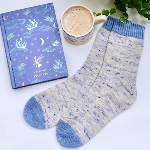 Knitting Pattern ~ Winter Bird Socks