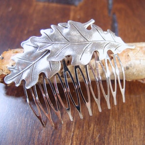 Vintage sterling silver plated brass highly detailed oak leaf hair comb