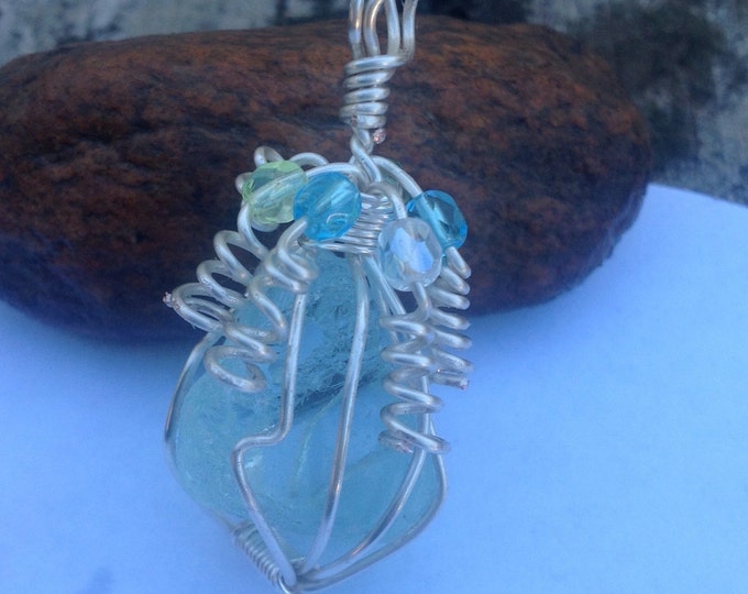 Beach Glass/sea Glass Jewelry/sea Glass Pendant/sea Glass Necklace