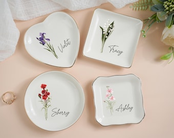 Personalized Birth Flower Trinket Dish, Watercolor Flower Ring Dish, Bridesmaid Gift, Birthday Gift for Her, Jewelry Storage, Ceramic Dish