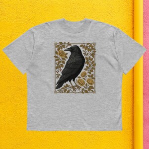 Vintage Raven Tarot Shirt, Gothic Witchy Crow Tee, Goblincore T-shirt, Dark Academia Organic oversized uniseks shirt met hoge hals