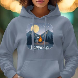 Sudadera con capucha "Lobo Felicidad", camiseta de camping, lobo adorable, camiseta de luna llena, sudadera con capucha "Naturaleza", regalo de noche estrellada, ropa de aventura