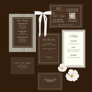 Puede incluir: Un conjunto de papelería de boda en tonos marrón y crema, que incluye invitaciones, tarjetas RSVP y un menú. Se incluye una cinta blanca y dos flores blancas. El texto proporciona detalles de la boda. Medidas no aplicables.