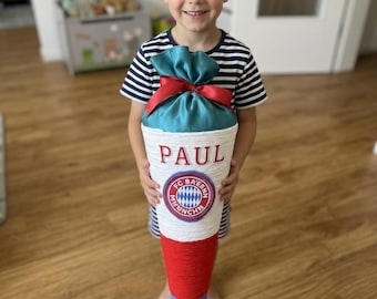 Handgemachte Schultüte FC Bayern München personalisiert mit Name – Schultüte aus Wolle, Satin & Tüll – Zuckertüte Jungen-Mädchen Einschulung