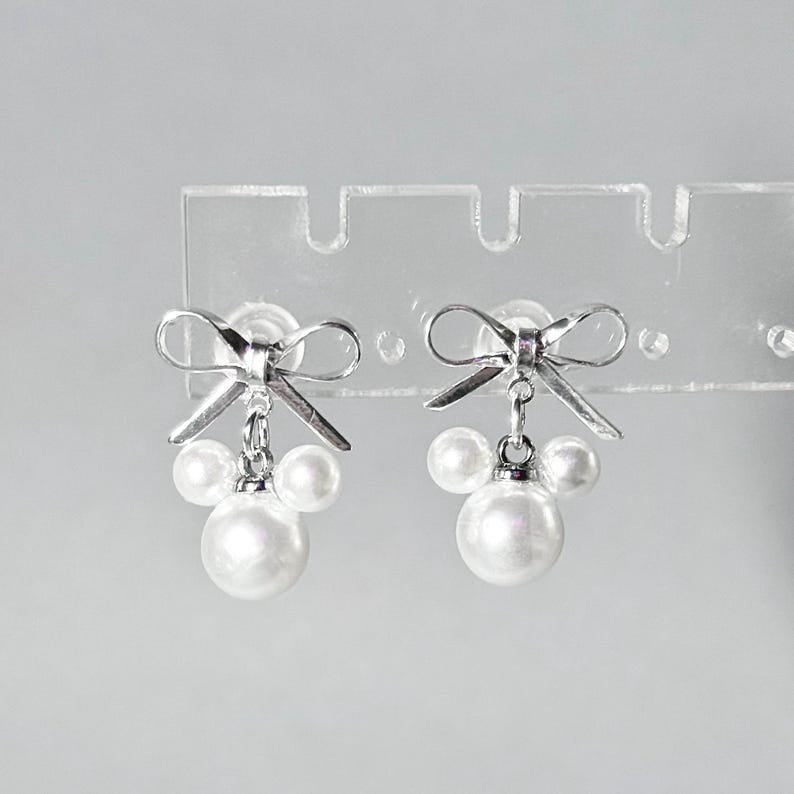 Schleife Mickey Perle Tropfen Ohrringe | Edelstahl, hypoallergen Bild 3