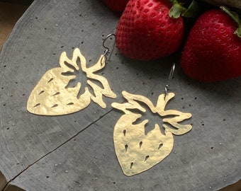 Strawberry earrings, hammered brass strawberry earrings, Fresh Folksy Fresa earrings