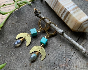Brass crescent moon and Turquoise cube huggie hoop earrings, gemstone hoop earrings, huggie hoops