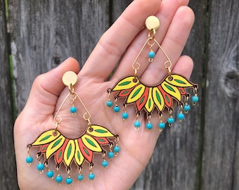 Beaded sunflower earrings, beaded Girasol earrings , wooden yellow flower and blue stone earrings