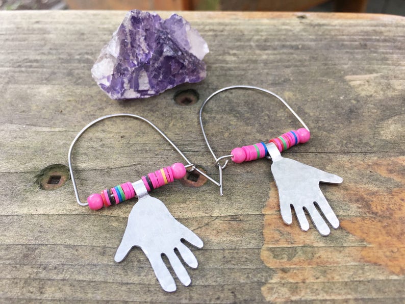 Modern hoop earrings with little hands, modern hoop earrings with pink vinyl beads image 3