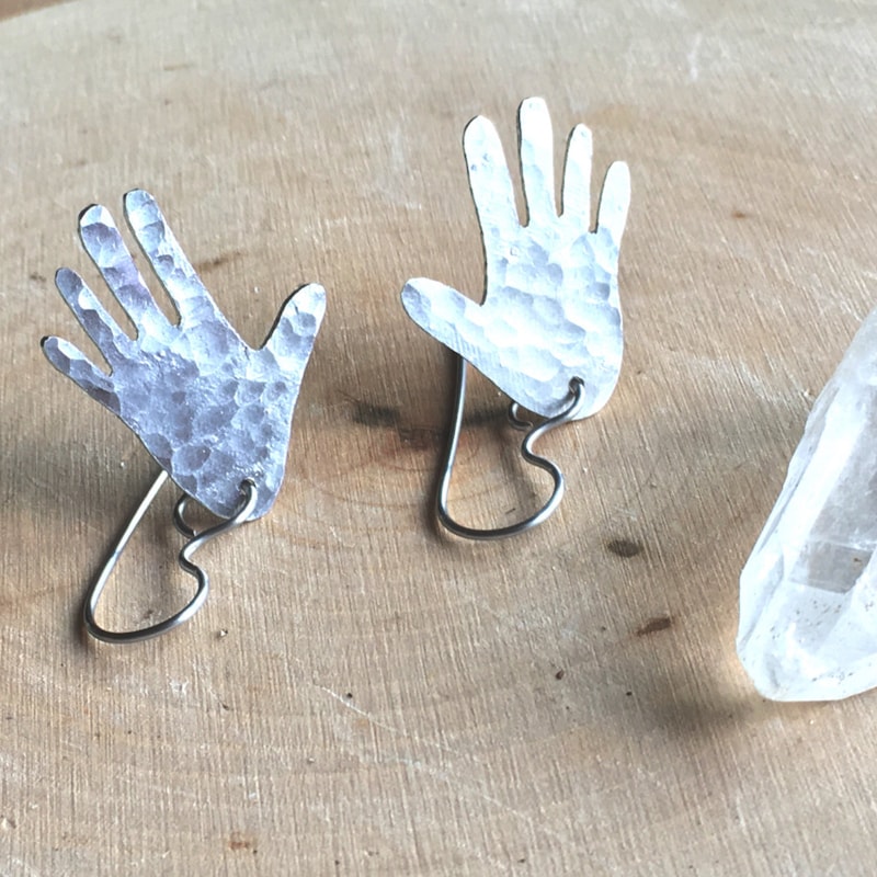 Handi Earrings main image 1