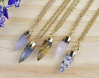 Collar con colgante de piedra preciosa en forma de pincho chapado en oro: elige tu piedra