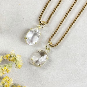 Gold Faceted Clear Quartz Oval Charm Necklace (EPJ-NA33-CQ)