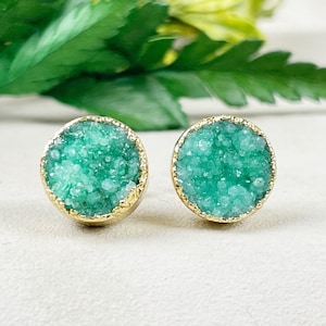 Green Round Druzy Stud Earrings (EPJ-E3BAB10-GR)