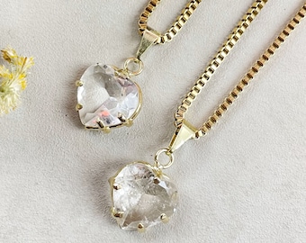 Gold Faceted Clear Quartz Heart Charm Necklace (EPJ-NA32-CQ