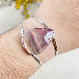 Silver Fluorite Teardrop Statement Cuff Bracelet (EPJ-BAAA21-9)
