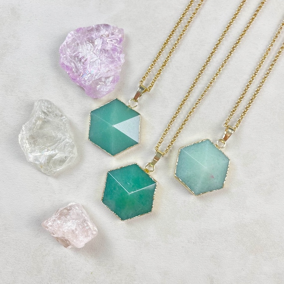 Green Aventurine Hexagon Pyramid Pendant Necklace (EPJ-OAA17)