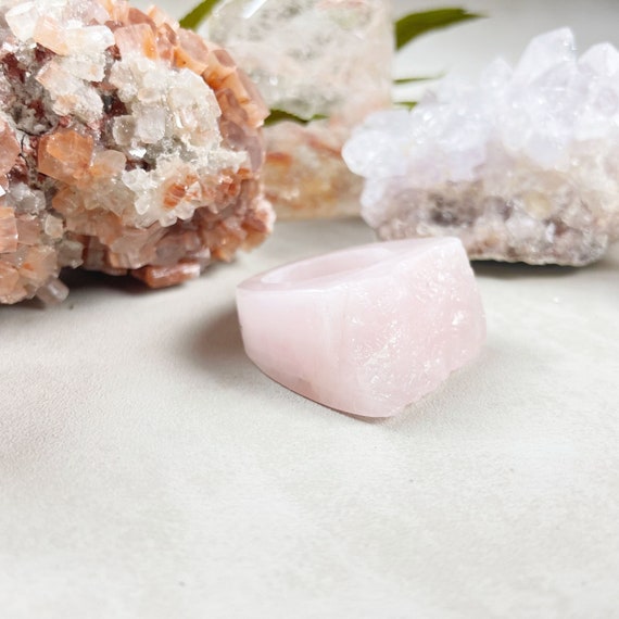 Rose Quartz Rough Carved Ring -Size 7 (EPJ-RCGA21-15)