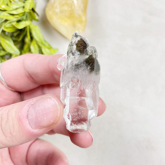 Chlorite in Lemurian Quartz Point (EPJ-HDO13-18)