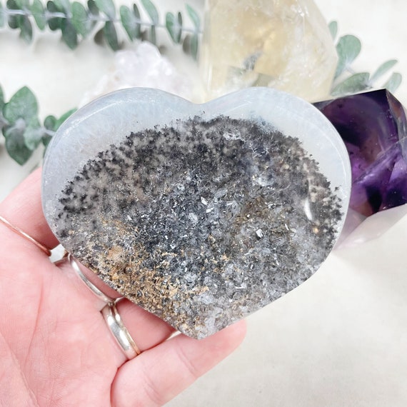 Black Agate Druzy Geode Heart Carving (EPJ-HDAA10-27)