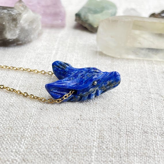 Mini Lapis Lazuli Carved Wolf Necklace (EPJ-WAAA11)