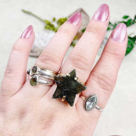 Gold Labradorite Star Statement Wire Ring (EPJ-RSA11-4)