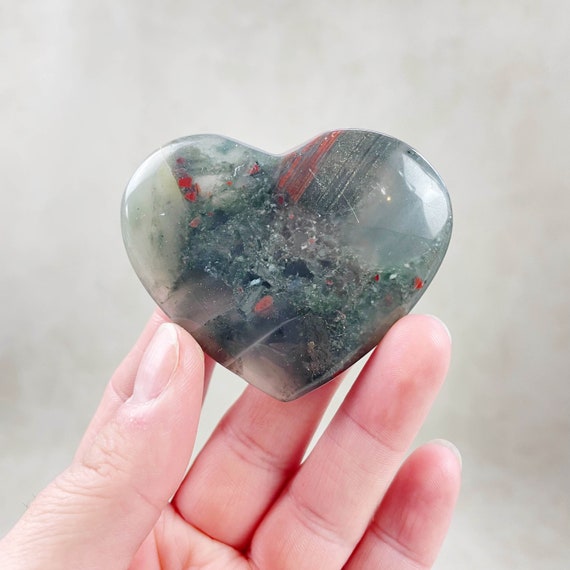 Bloodstone Heart Carving *|Protection, Healing|* (EPJ-HDHA26-8)