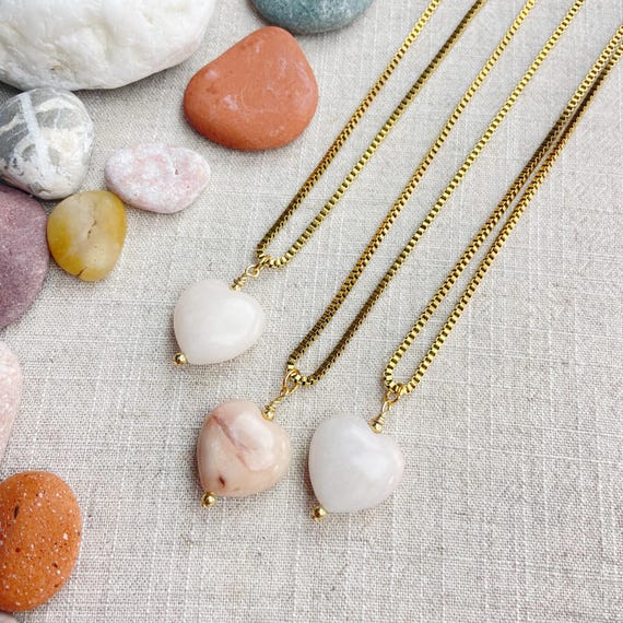 Peach Aventurine Heart Bead Pendant Gold Necklace (EPJ-N3AA10-PC)