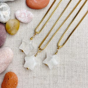Clear Quartz Star Bead Pendant Gold Necklace (EPJ-N3AA11-CQ)