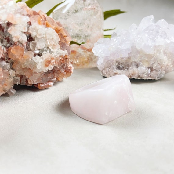 Rose Quartz Rough Carved Ring -Size 8.5 (EPJ-RCGA21-21)