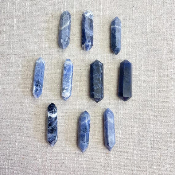Sodalite Double Terminated Point Carving (EPJ-HCAA55-SD)