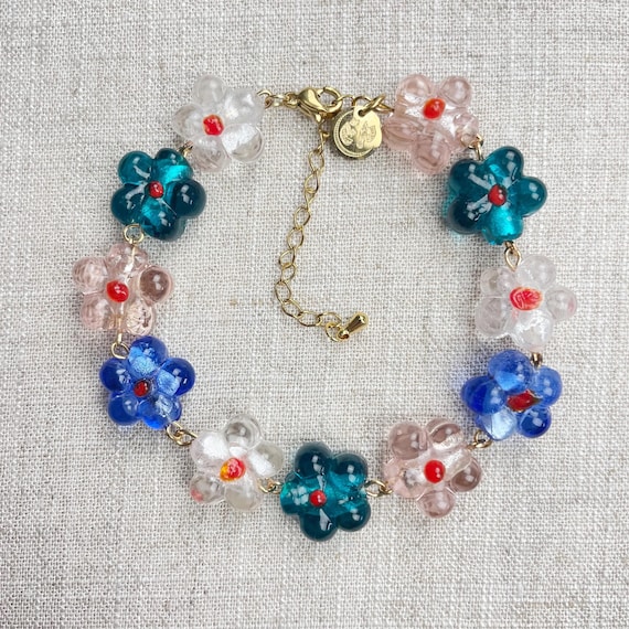 Prim/// Colorful Daisy Flower Glass Beaded Bracelet (DEJ-BBCD11-B)