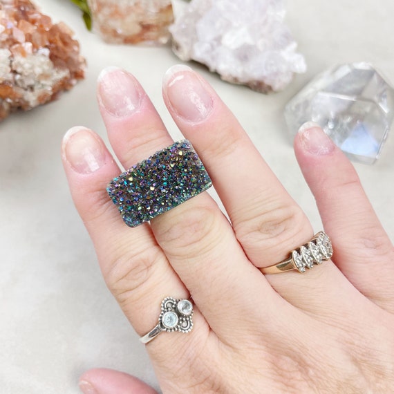 Rainbow Irridescent Titanium Agate Druzy Carved Ring- Size 6.25 (EPJ-RCGA14-12)