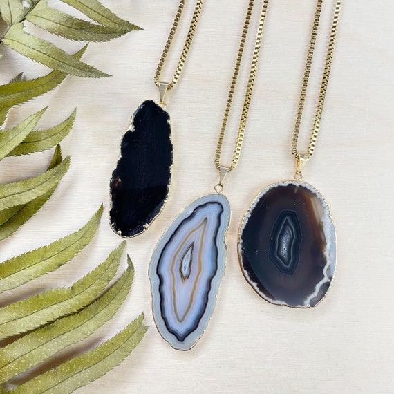 Gold Black Agate Slice Necklace (EPJ-N24A45)