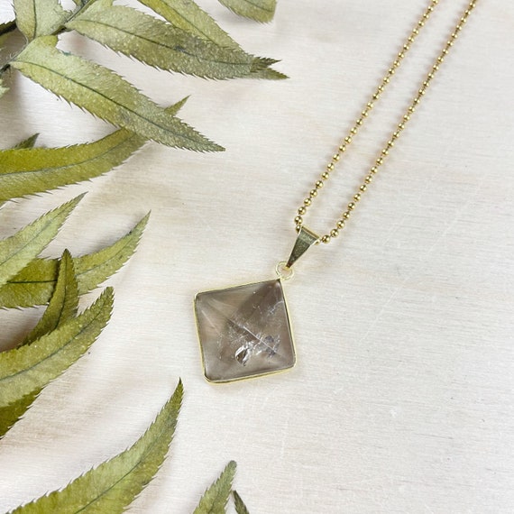 Gold Smoky Quartz Pyramid Pendant Necklace (EPJ-N24A72)