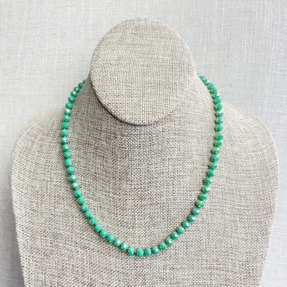 Barb// Iridescent Green Crystal Beaded Hand-knotted Necklace (EPJ-NSBA10-IGR)