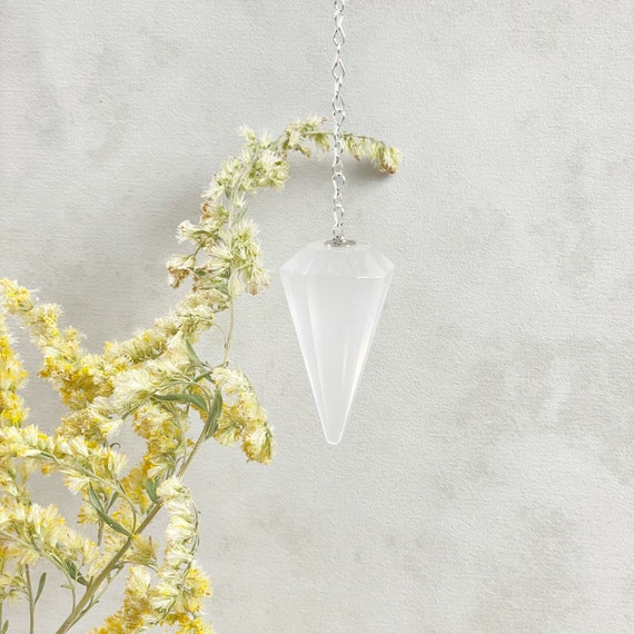 Girasol Quartz Crystal Pendulum (EPJ-PA10-42)