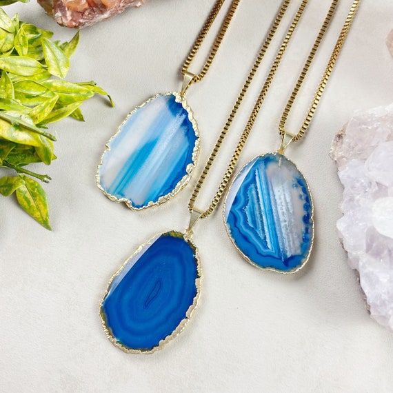 Gold Royal Blue Agate Slice Necklace (EPJ-NAAE18)