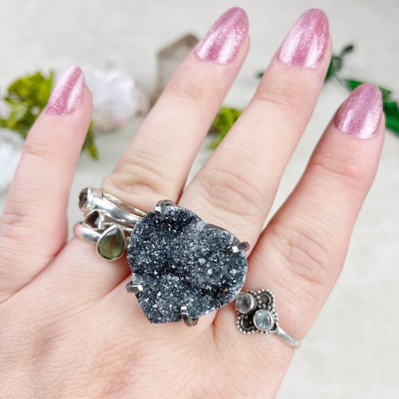 Gunmetal Heart Druzy Statement Wire Ring (EPJ-ROAA17-4)