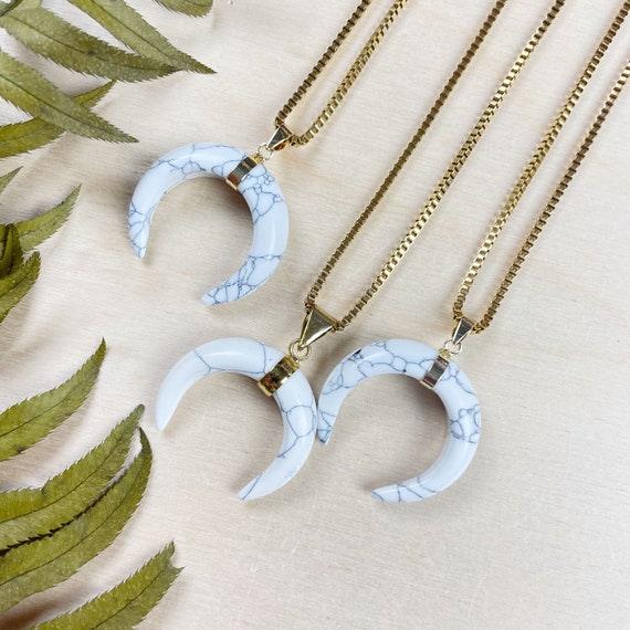 Gold White Magnesite Crescent  Moon Necklace (EPJ-N24A74)